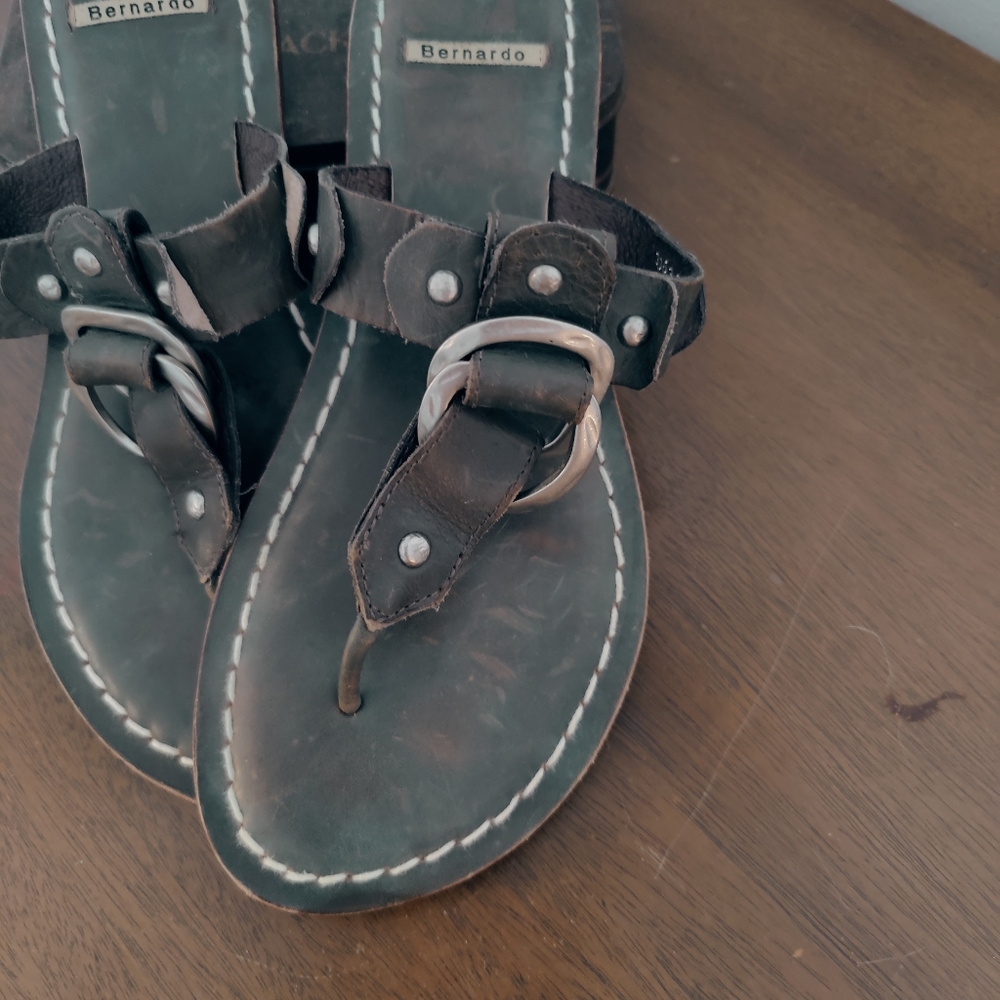 Bernardo Brown Leather Ring-Accent Thong Sandals - Picture 3 of 7
